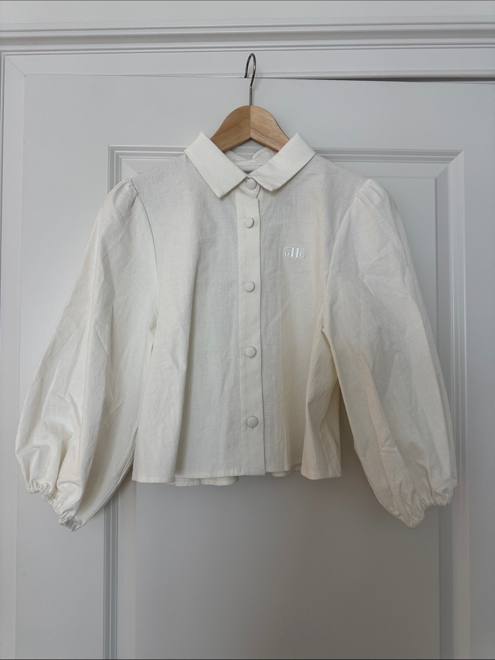 Ellandemm Cream Button-Front Puff Sleeve Top